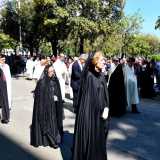 ...alla presenza dei tanti pellegrini accorsi in citt�. In barese questi ultimi vengono soprannominati �ziaz�